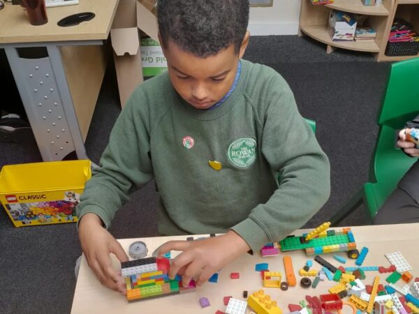 Locomotive Engineering with Lego – Maple Class Maple Class delved into the mechanics of locomotives by building their own models with Lego. A fun, hands-on way to explore engineering concepts.